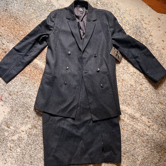 Anthrazit Calvin Klein ensemble,
100% wool, Size 10 - Picture 4 of 8